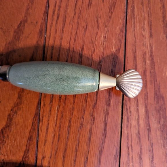 Stainless Steel 2005 Serving Set Spoon & Salad Fork Green Base w/Shell Accent - Picture 3 of 6